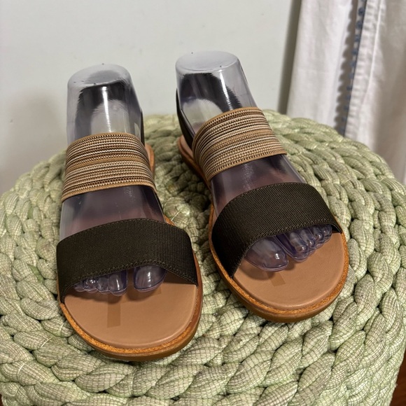 Sorel Ella II Two Strap Sandal Green/Tan Sporty Elastic Strap Flat Sandals NWOB - Picture 9 of 15